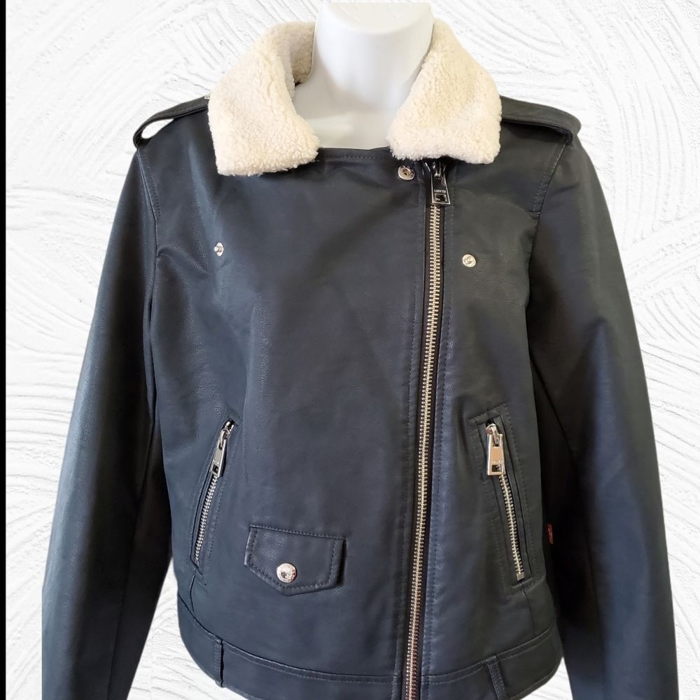 New Levi's $120 MSRP Faux Leather Navy Blue Sherpa Collar Moto Jacket - Picture 3 of 9